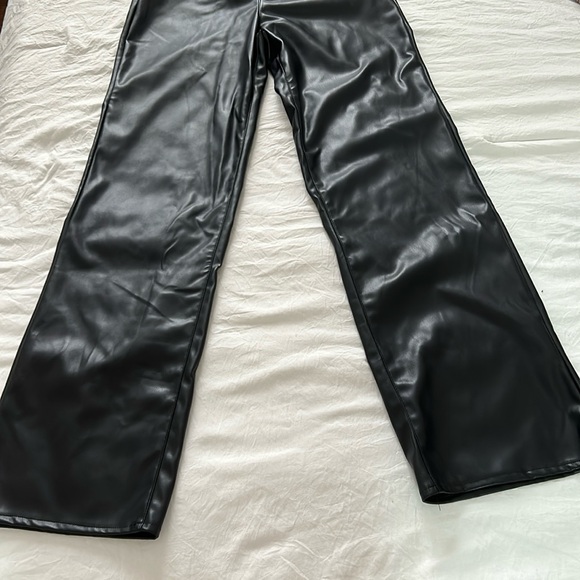 leather pants from forever 21 in size small - Picture 4 of 4